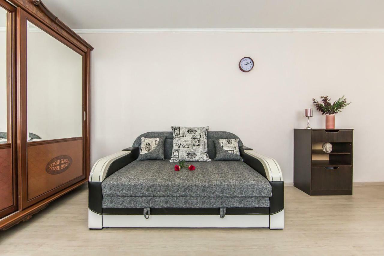 Super View, Luxury Apartment Near Chernihiv Metro. Κίεβο Εξωτερικό φωτογραφία
