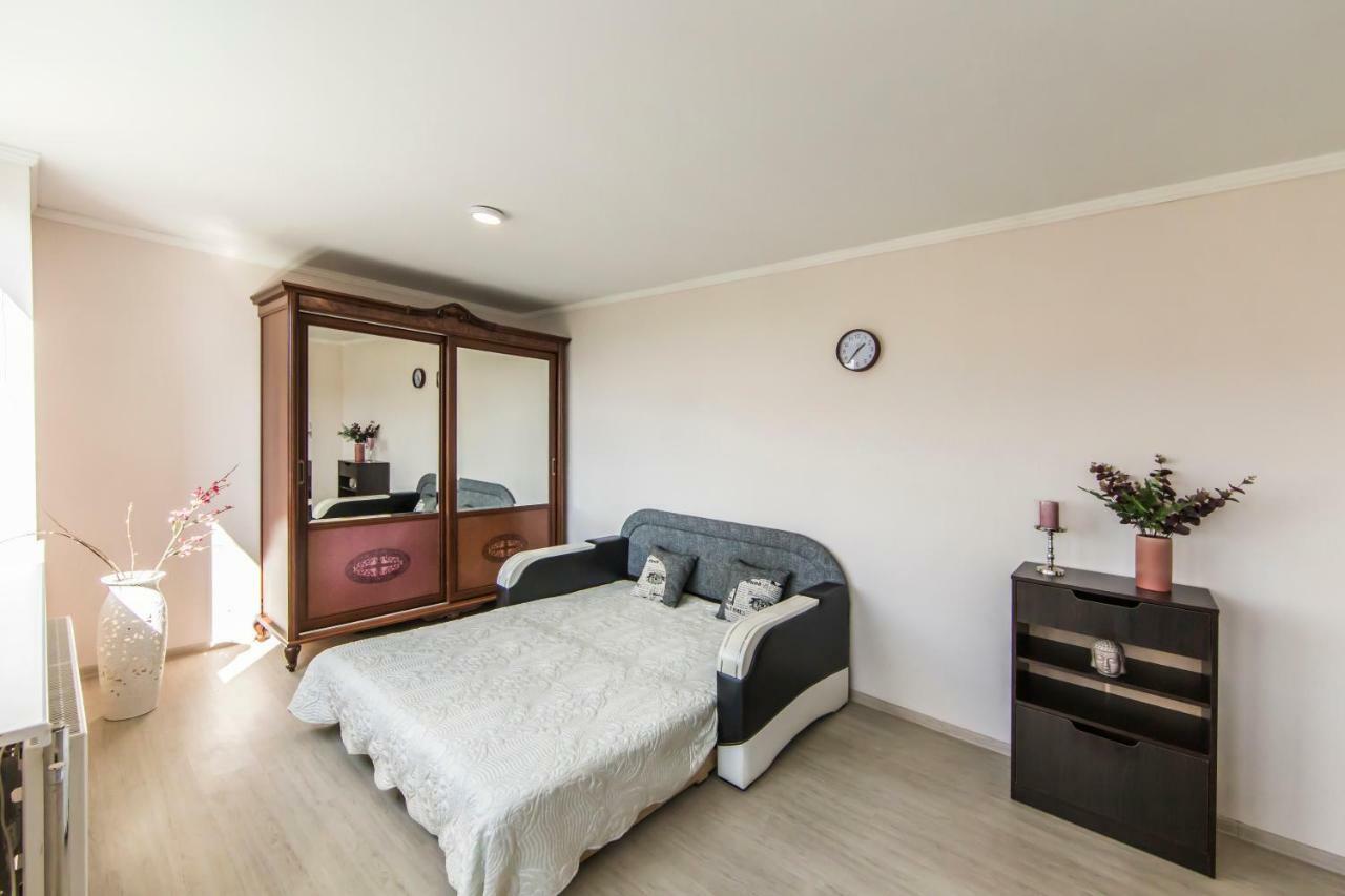 Super View, Luxury Apartment Near Chernihiv Metro. Κίεβο Εξωτερικό φωτογραφία