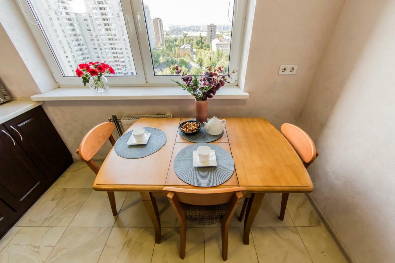 Super View, Luxury Apartment Near Chernihiv Metro. Κίεβο Εξωτερικό φωτογραφία