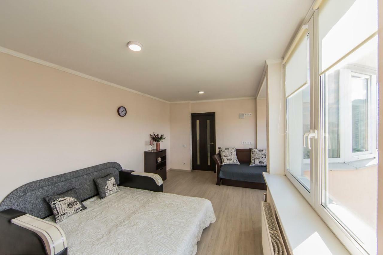 Super View, Luxury Apartment Near Chernihiv Metro. Κίεβο Εξωτερικό φωτογραφία