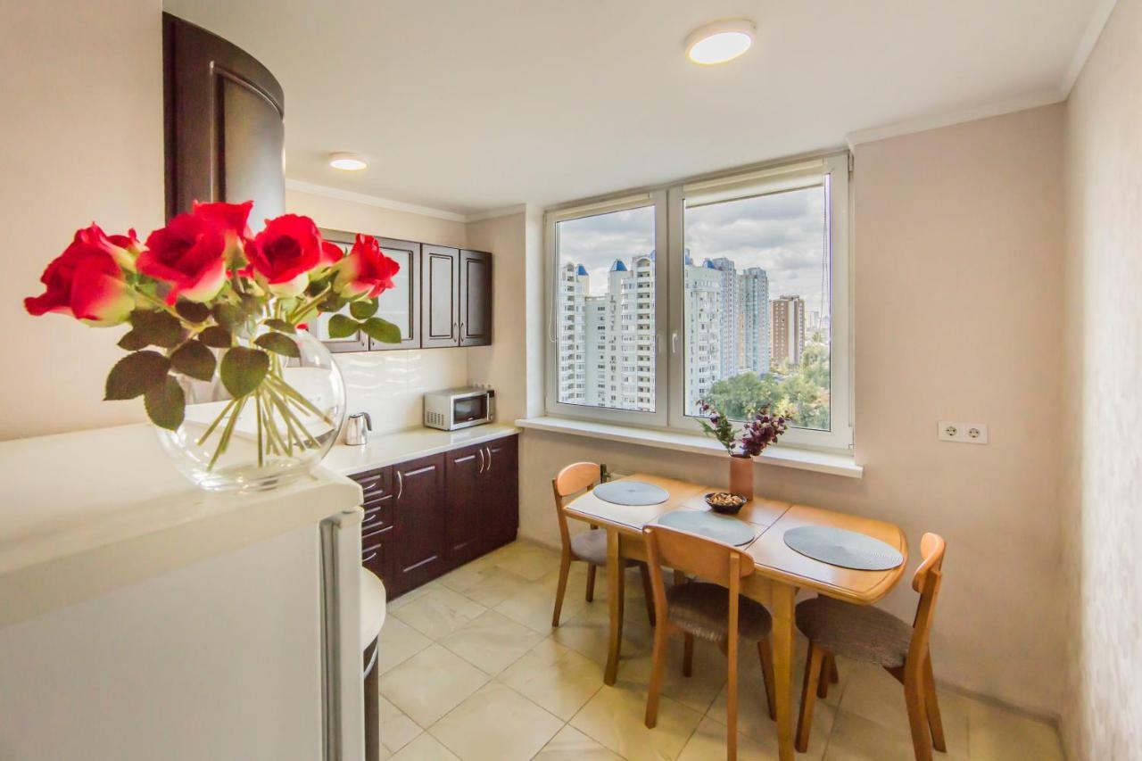 Super View, Luxury Apartment Near Chernihiv Metro. Κίεβο Εξωτερικό φωτογραφία