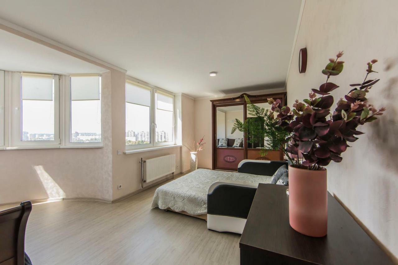 Super View, Luxury Apartment Near Chernihiv Metro. Κίεβο Εξωτερικό φωτογραφία