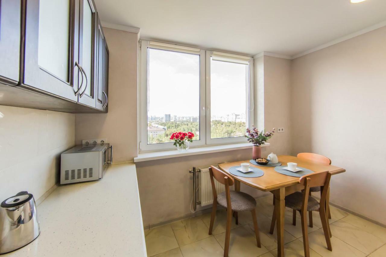 Super View, Luxury Apartment Near Chernihiv Metro. Κίεβο Εξωτερικό φωτογραφία